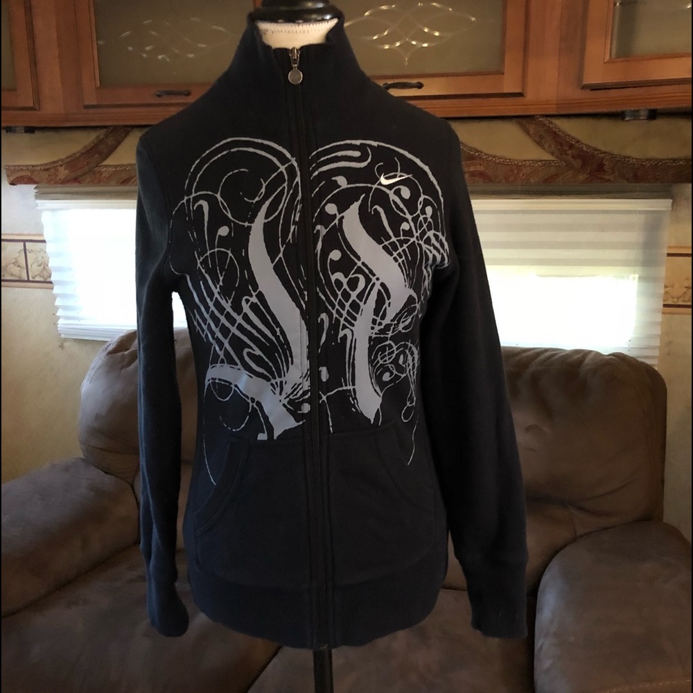 Nike Graphic Black/Silver Sweatshirt Med Pockets